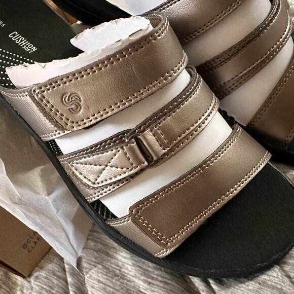 Cloudsteppers by Clarks Sandals - Picture 4 of 5